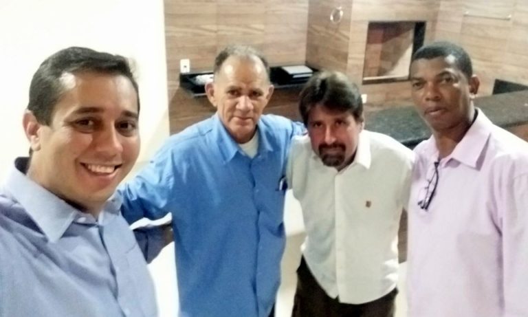 Ex-deputado distrital Gilson Araújo visita o Informando e Detonando