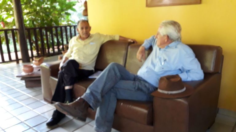 O pré-candidato Gilson Araújo (Podemos) visita o ex-Secretário de Agricultura do GDF e ex-Administrador de Planaltina Aguinaldo Lelis