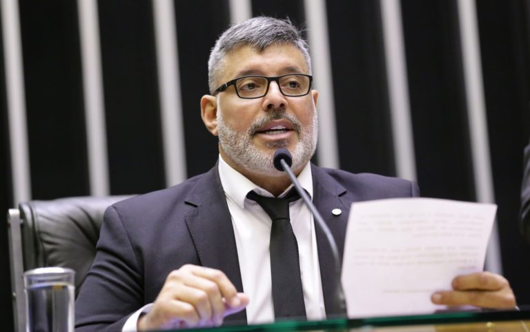 PSL decide expulsar deputado Alexandre Frota (PSL/SP)