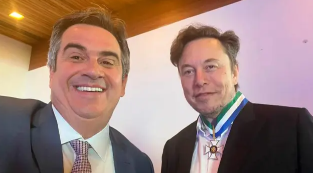 Presidente Bolsonaro dá medalha de honra ao bilionário sul-africano Elon Musk “por serviços prestados ao Brasil”