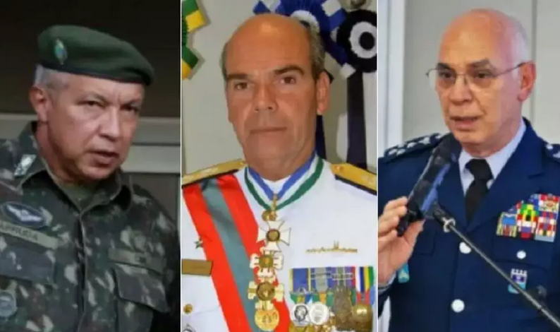 O general Júlio Cesar de Arruda, o almirante de esquadra Marcos Sampaio Olsen e o brigadeiro Marcelo Kanitz Damasceno.