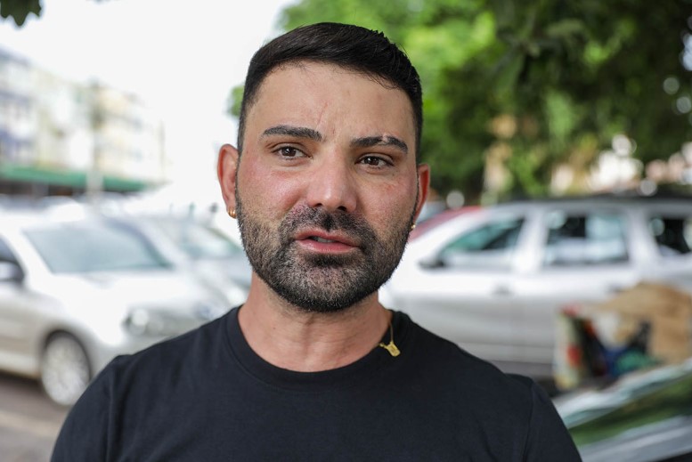 Cidio Oliveira, 36, que vive na região, elogia a iniciativa: “Quem não mora aqui acha difícil identificar as ruas, mas agora, com as placas, é muito mais fácil se localizar”