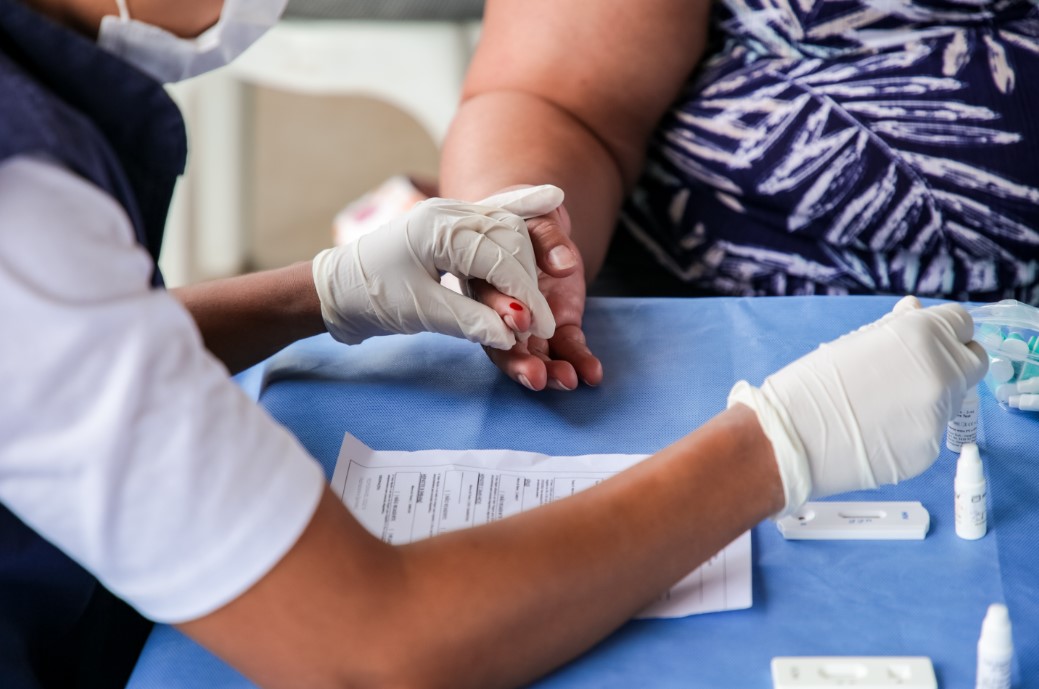 Além de vacinação, foram realizadas testagem rápida para IST e oferecidas orientações sobre saúde.