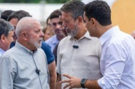 Lula e o prefeito JHC colheram frutos da articulação de Arthur Lira e seu pai Benedito de Lira pela habitação popular em Maceió.