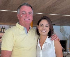 Tanto Jair Bolsonaro quanto Michelle derrotariam Lula se a eleição presidencial fosse hoje.