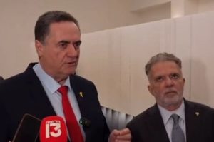 Então chanceler Israel Katz, hoje ministro da Defesa, durante reprimenda ao Brasil diante do embaixador Frederico Meyer.