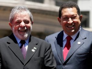 Coronel Golpista Hugo Chávez e o amigo Lula, na época referida na denúncia: Rindo à toa.