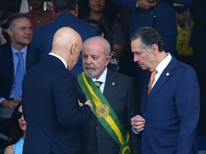 Luiz Inácio Lula da Silva, Luís Roberto Barroso e Alexandre de Moraes