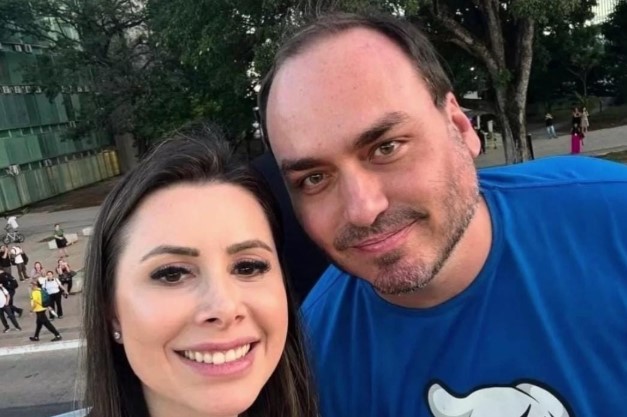 Carol de Toni (PL) e Carlos Bolsonaro (PL)