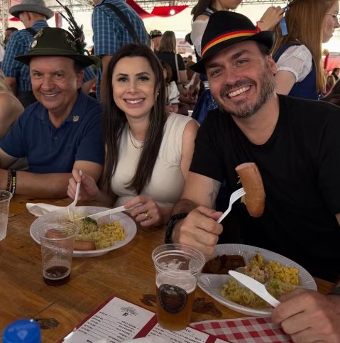 Governador Jorginho Mello (PL), Carol de Toni (PL), Carlos Bolsonaro (PL)